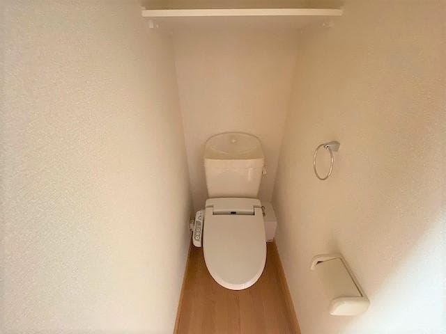 Room image 11
