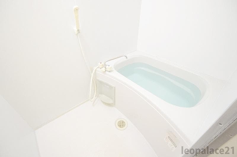Room image 12