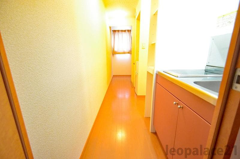 Room image 12