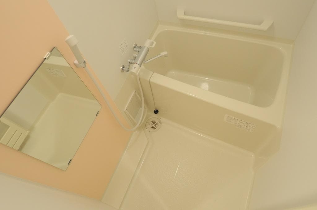 Room image 10