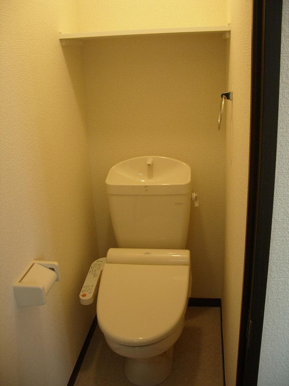 Room image 10