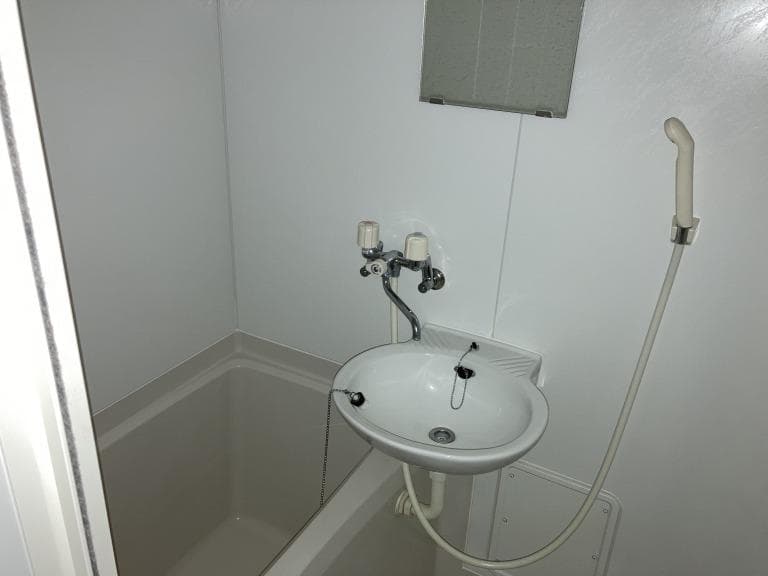 Room image 11
