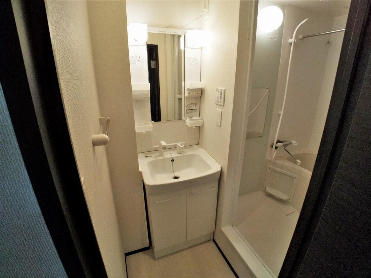 Room image 15