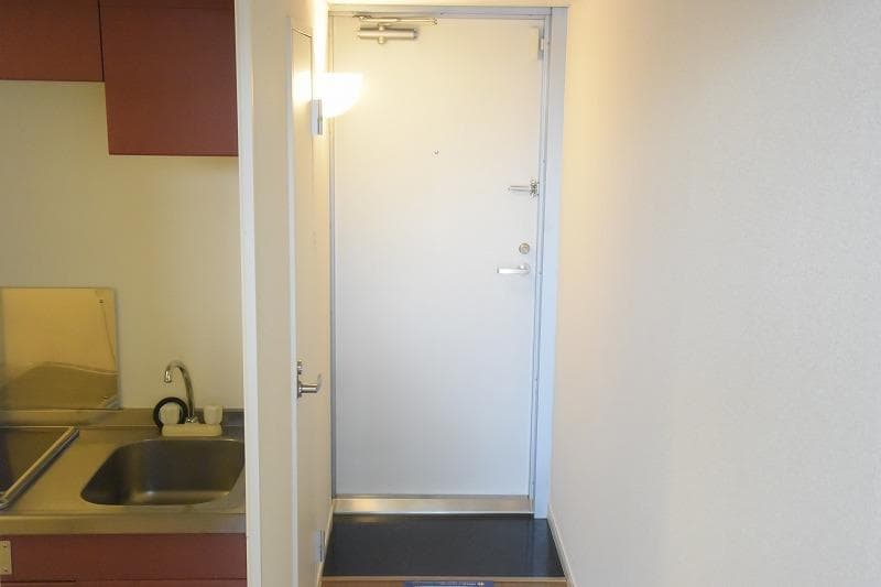 Room image 8