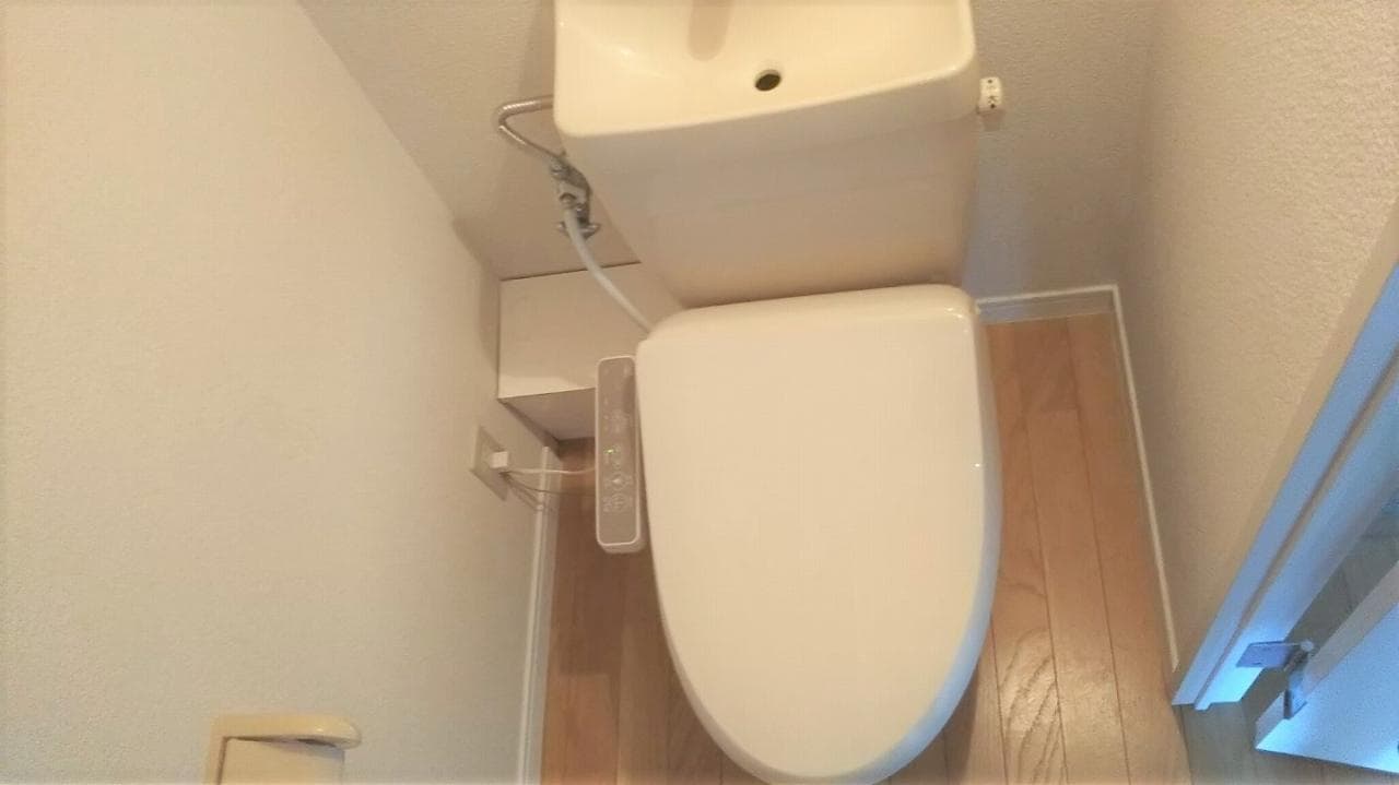 Room image 9