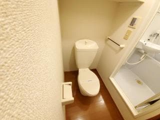 Room image 11