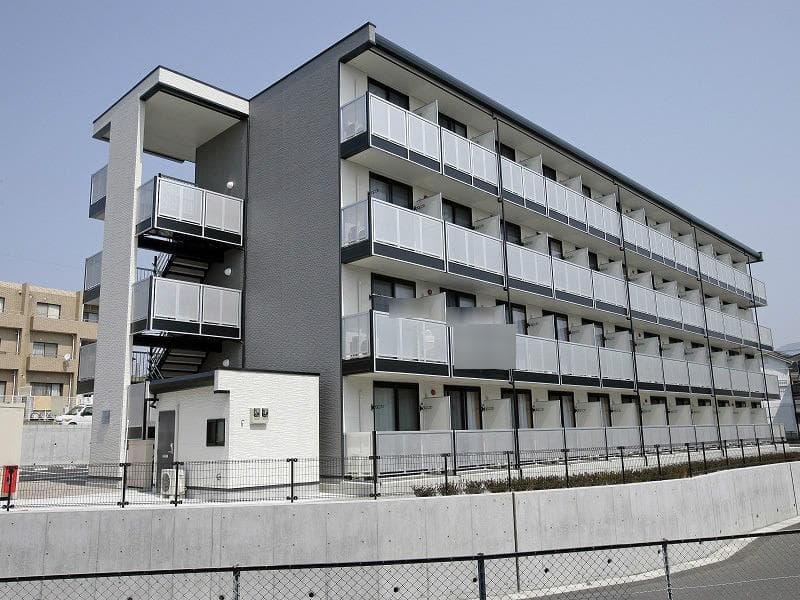Main exterior of leopalace Sereno Kashii Eki Higashi