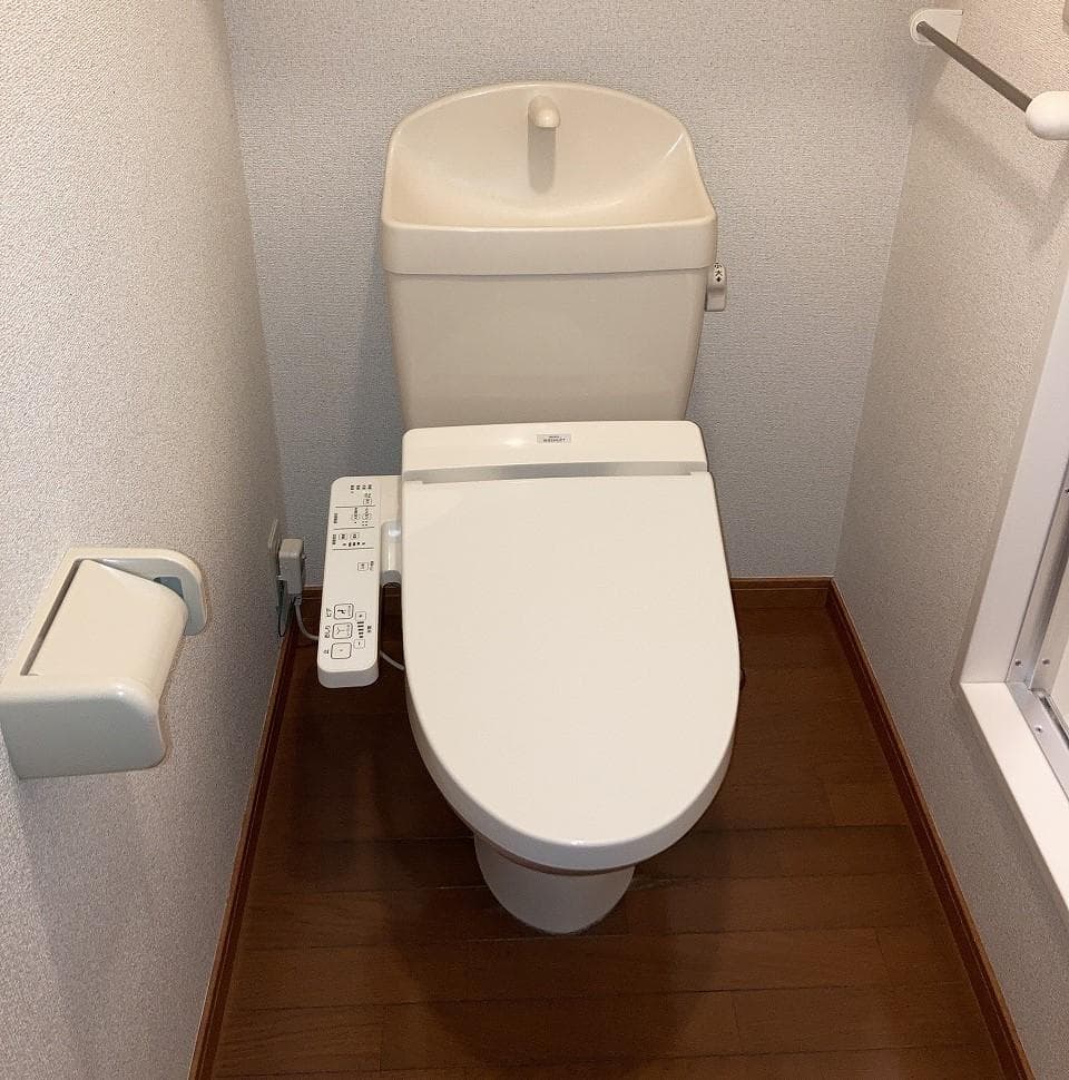 Room image 15