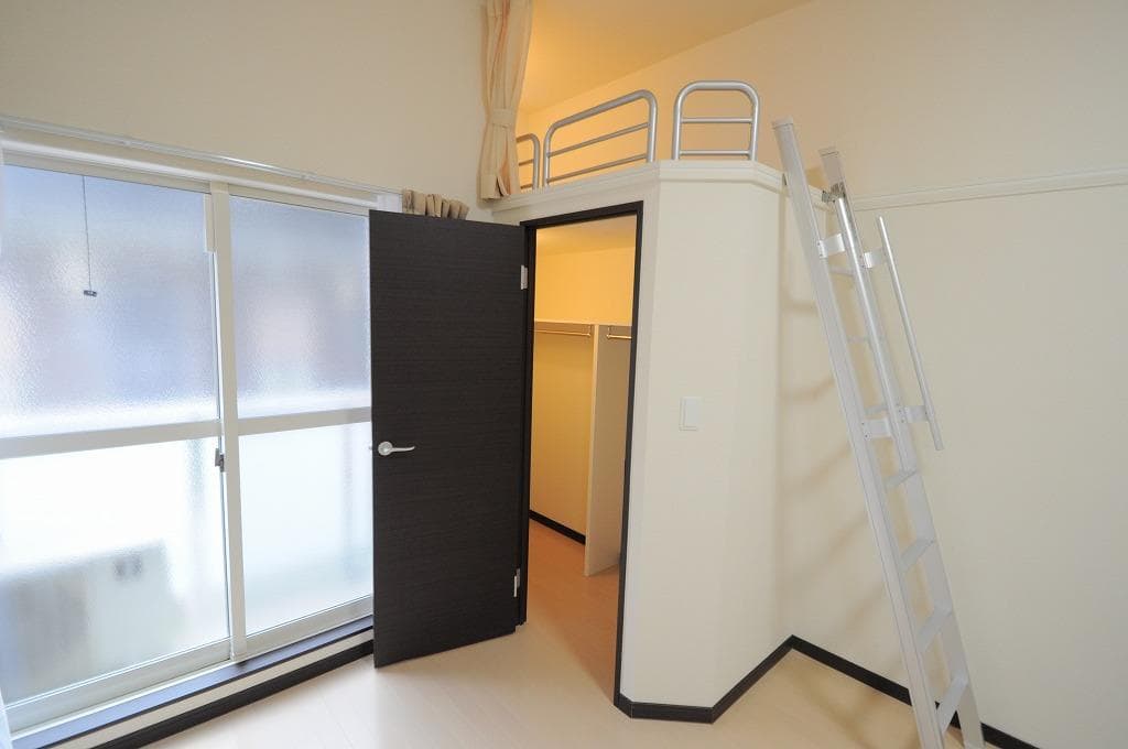 Room image 13