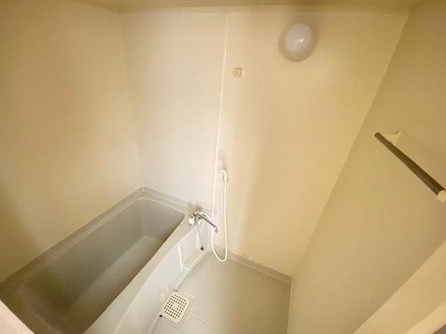 Room image 12
