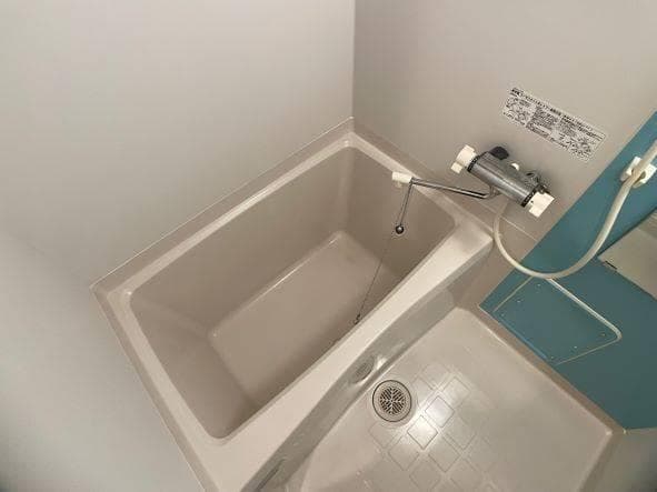 Room image 8