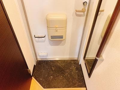 Room image 8