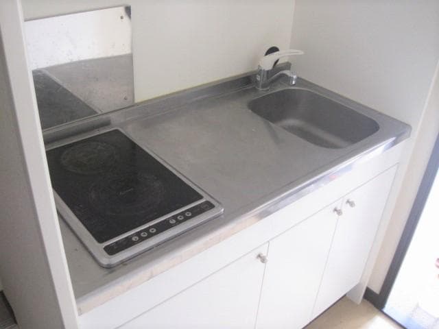 Room image 8