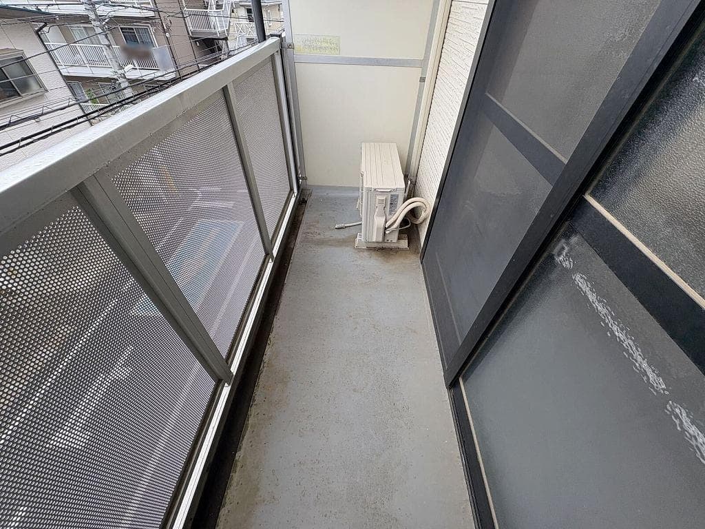 Room image 11