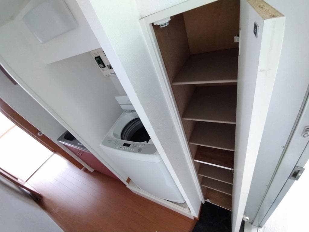 Room image 12