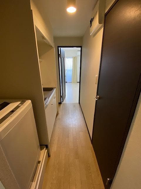 Room image 9