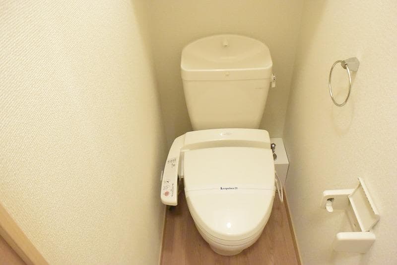 Room image 8