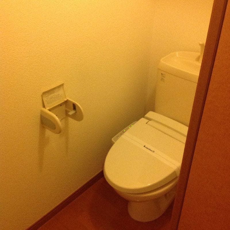 Room image 8