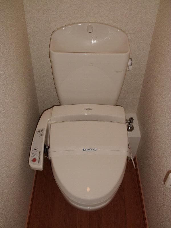 Room image 9