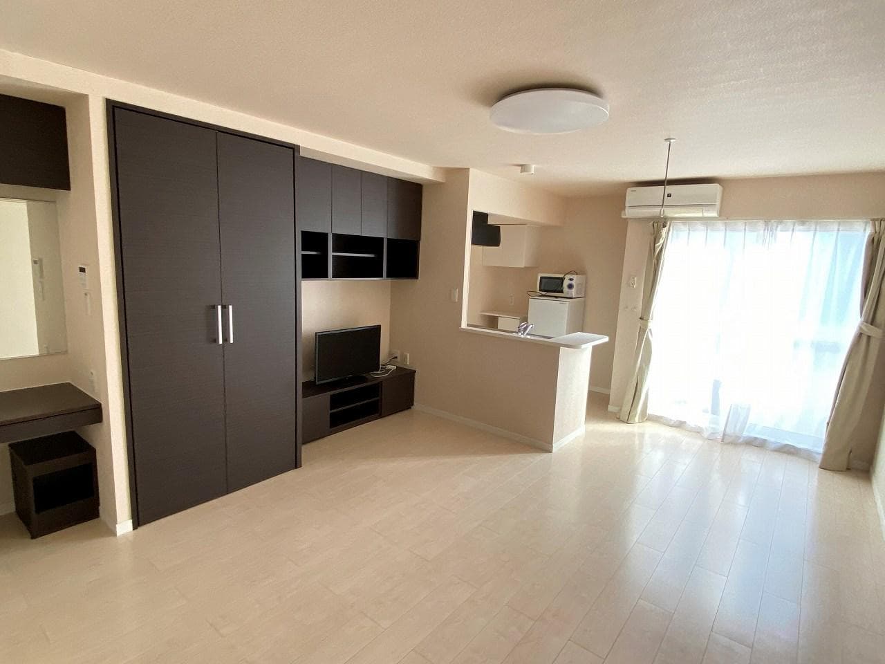 Preview interior of LEONEXT Slim Heights