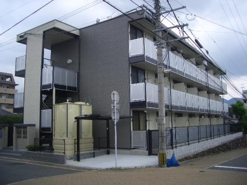 Main exterior of leopalace Mac House
