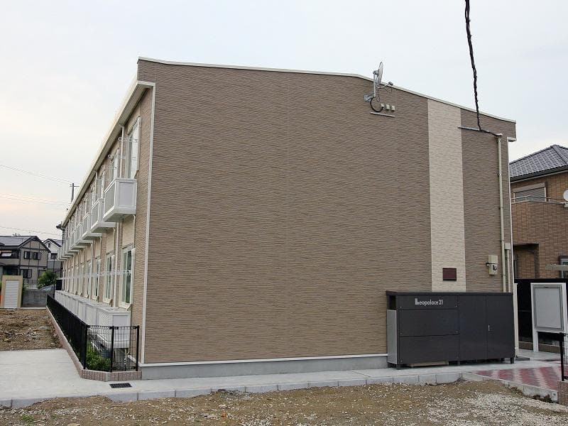 Main exterior of leopalace Premier Seto