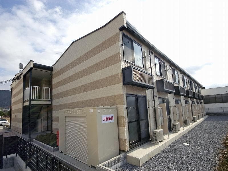 Main exterior of leopalace Villeneuve Dai5