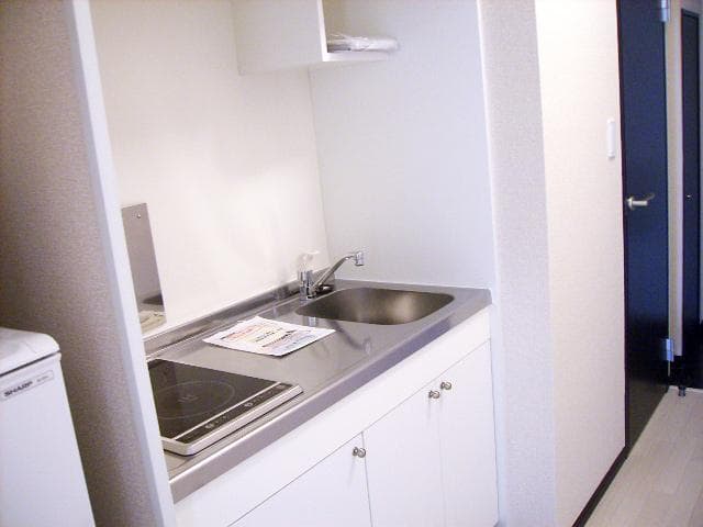 Room image 8