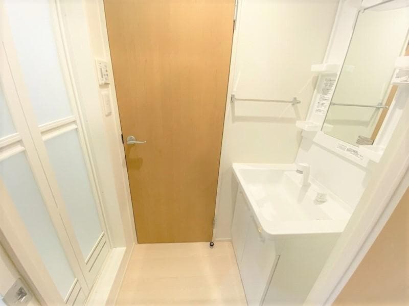 Room image 13