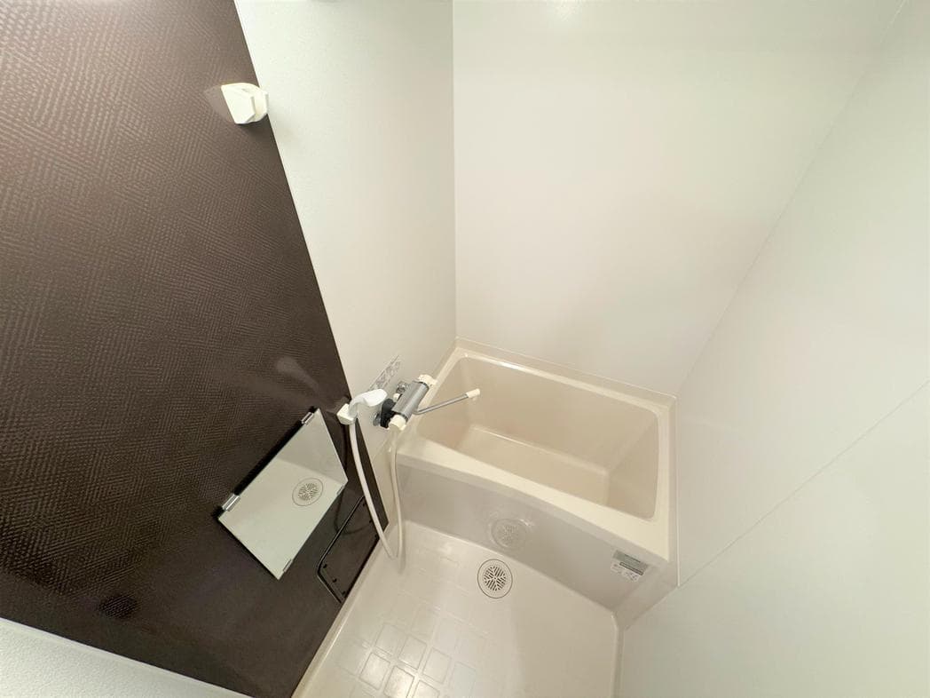 Room image 13