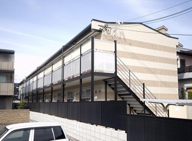 Main exterior of leopalace MA