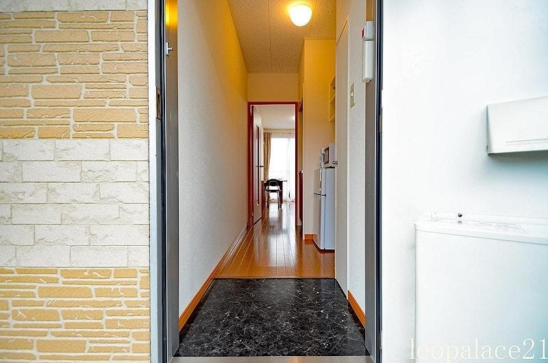 Room image 12