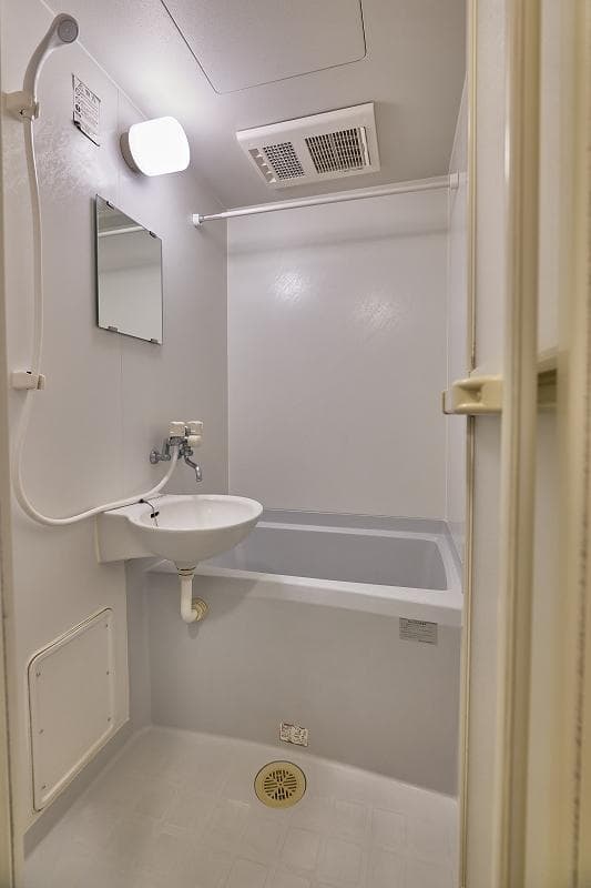 Room image 15
