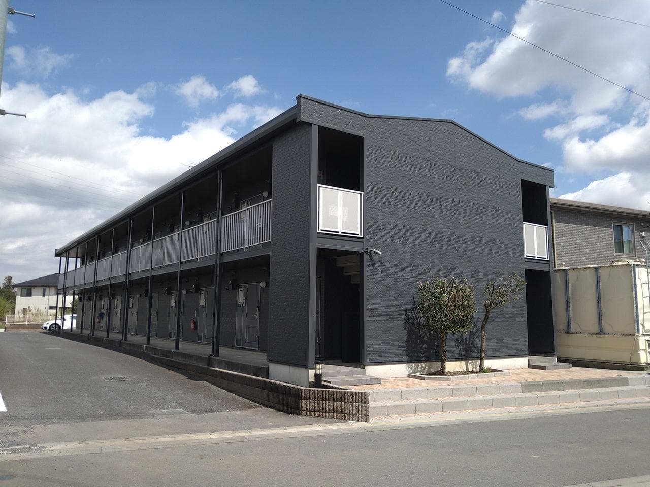Main exterior of leopalace Numazaki
