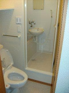 Room image 8