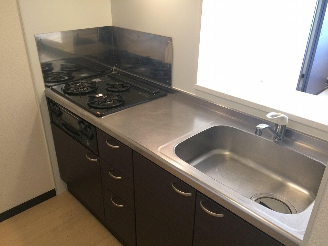 Room image 12