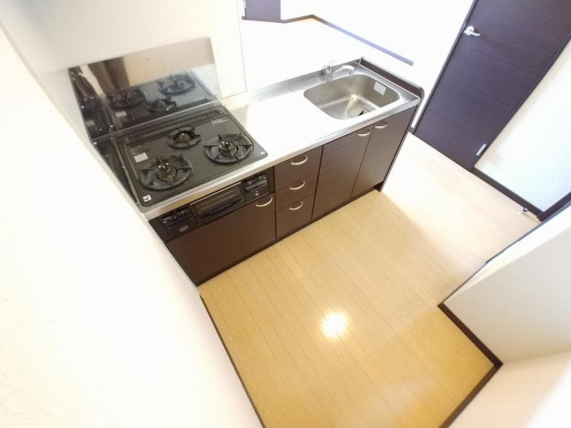 Room image 9