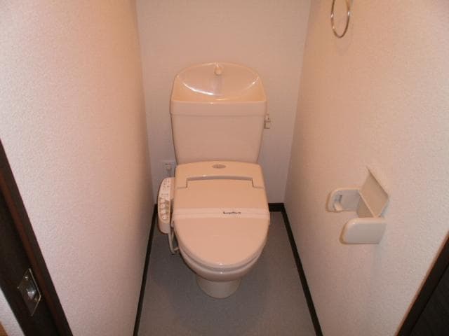 Room image 15