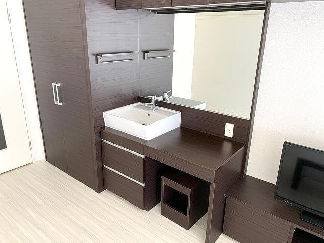 Room image 15