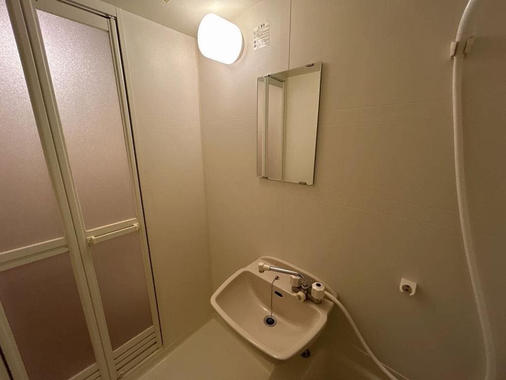 Room image 8