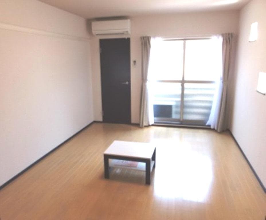 Preview interior of CLEINO Sakura