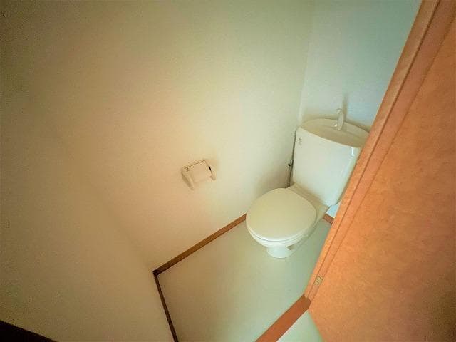 Room image 15