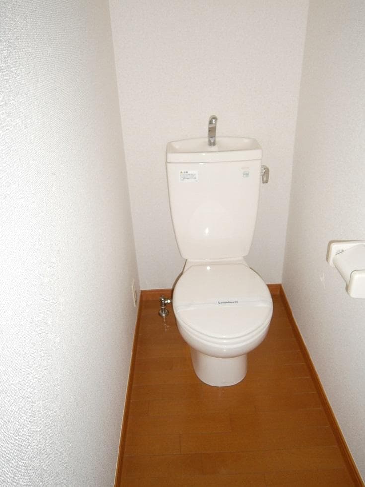 Room image 9