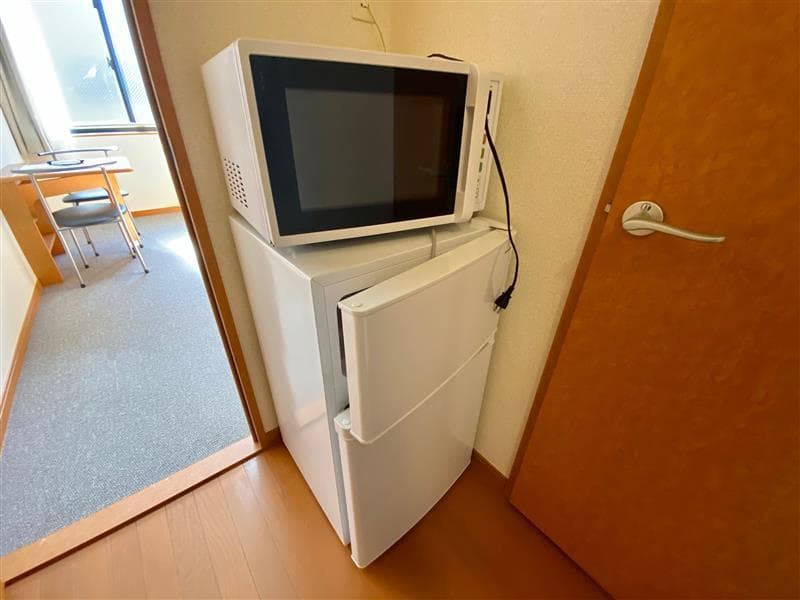 Room image 8