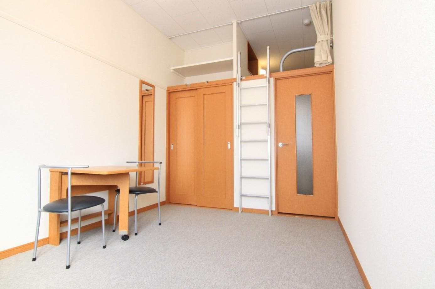 Room image 9