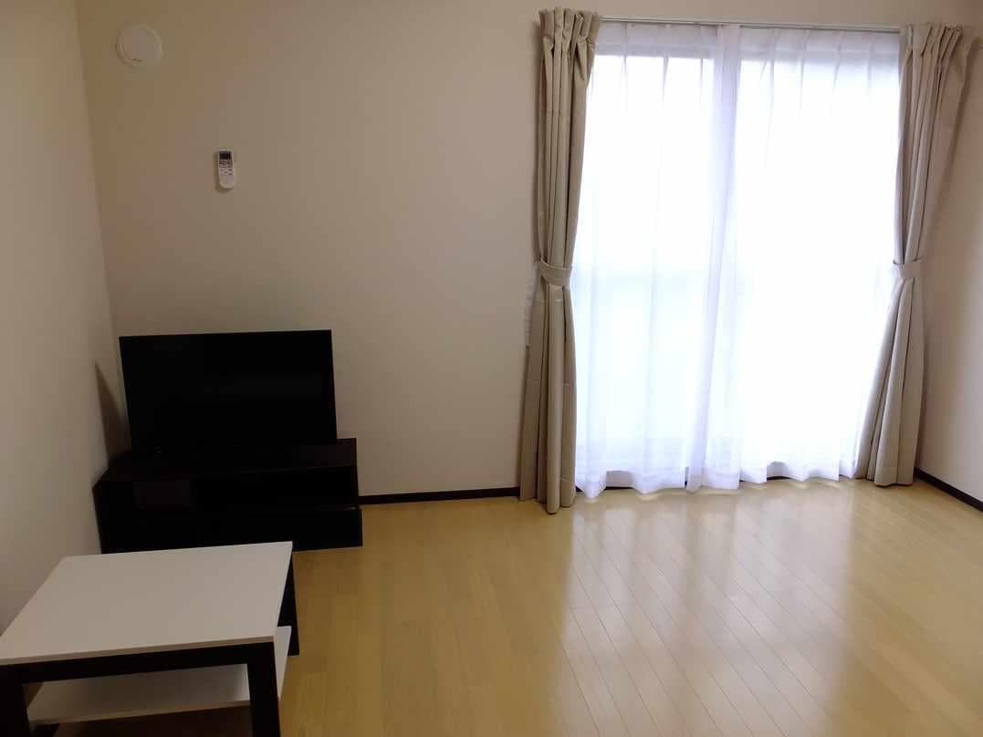 Room image 8