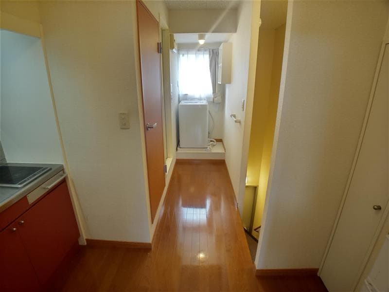 Room image 12