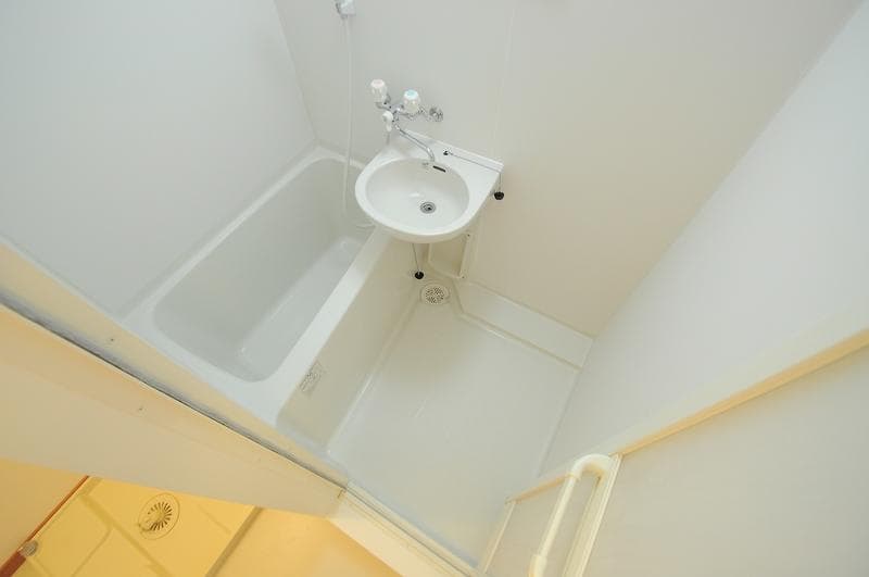 Room image 10