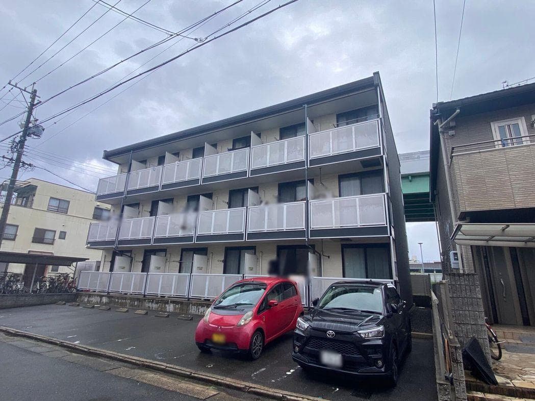 Main exterior of leopalace Kokonoe
