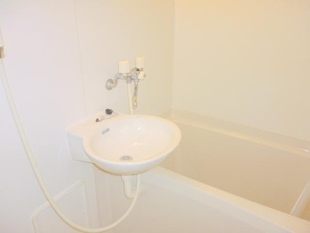 Room image 13